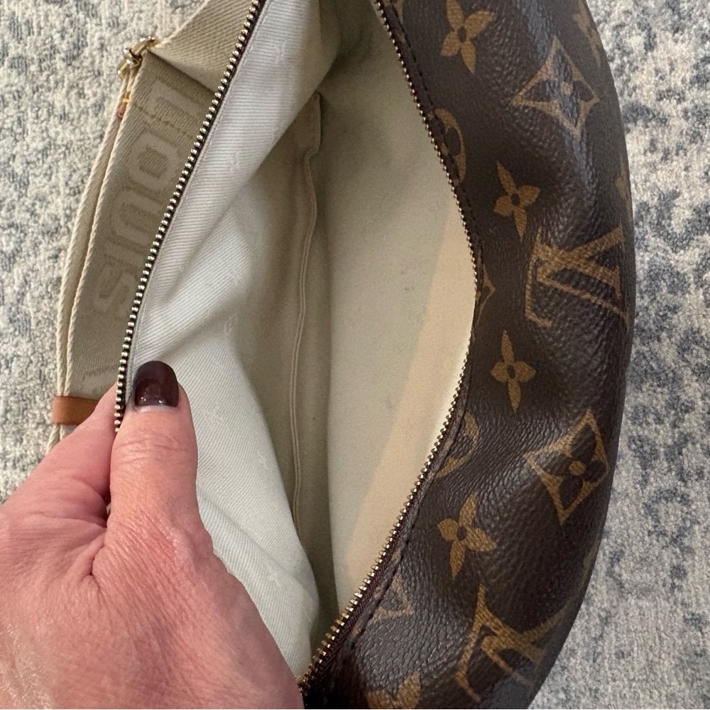 Louis Vuitton Monogram Canvas High Rise Bumbag in Brown with Tan Trim - Picture 5 of 6